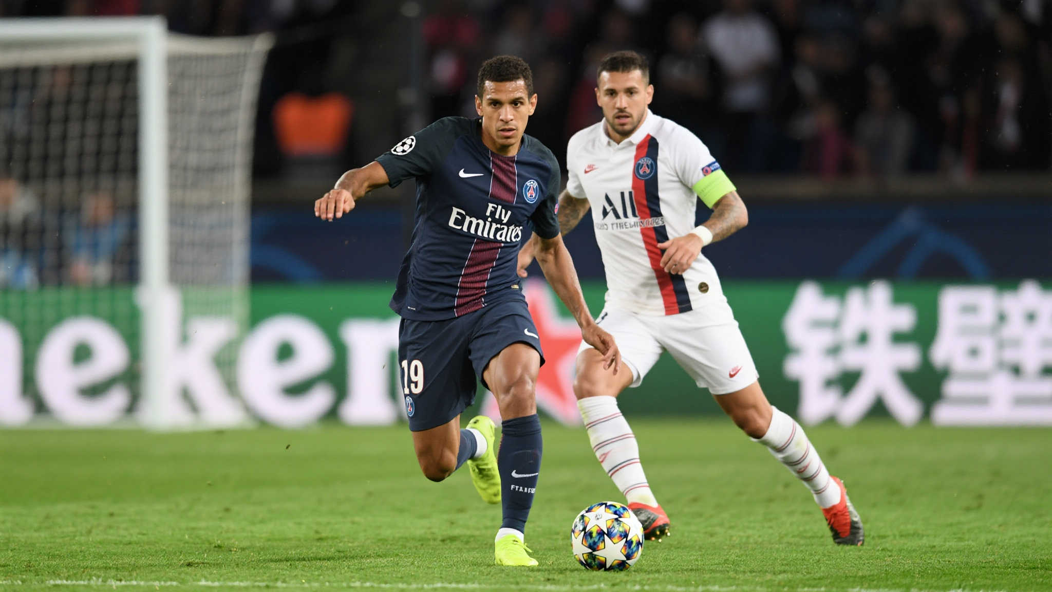 蒂亚戈-席尔瓦比赛亮眼数据：9次对抗制胜，7次成功解围